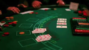 Live baccarat and roulette tables available in the phwin com Casino lobby